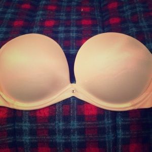 NWOT Victoria's Secret "Very Sexy" Strapless Bra