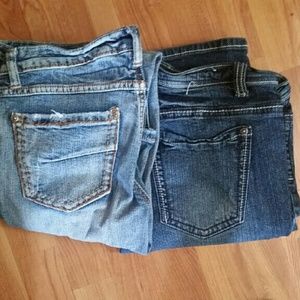 HOLDING.  Jean bundle