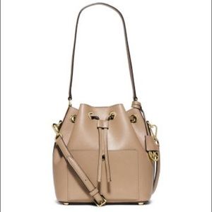 Michael Kors khaki greenwhich bucket bag