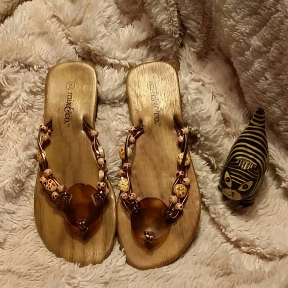 Mix & Co. Sandals