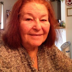 Meet your Posher, Elaine