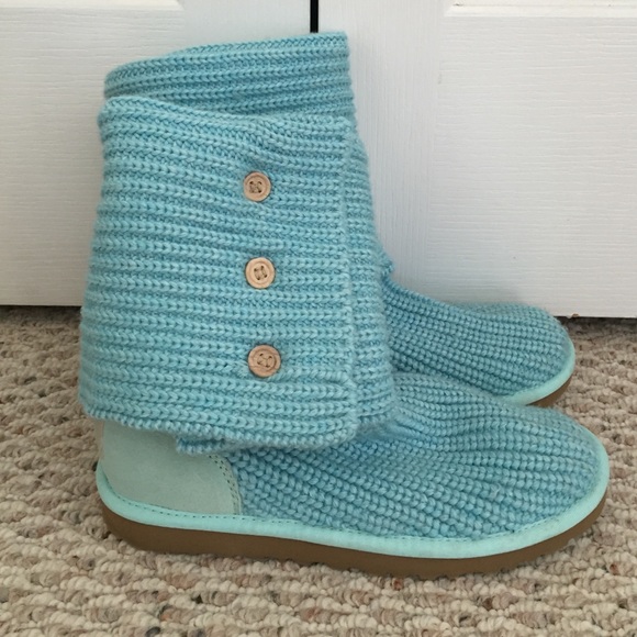 Uggs - image 1