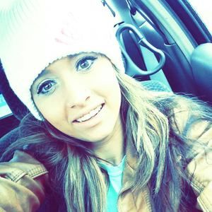 Meet your Posher, Danielle