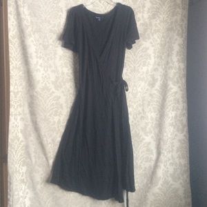 Gap maternity wrap dress