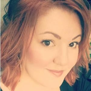 Meet your Posher, Hollie