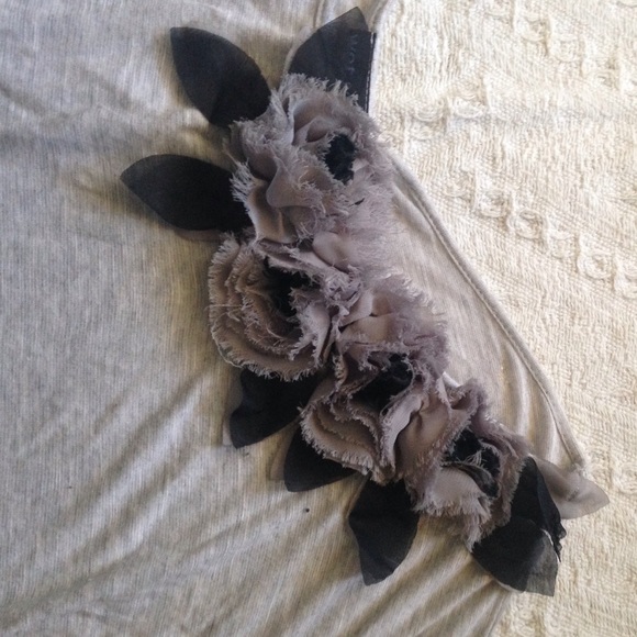 Cute Top - Picture 2 of 3