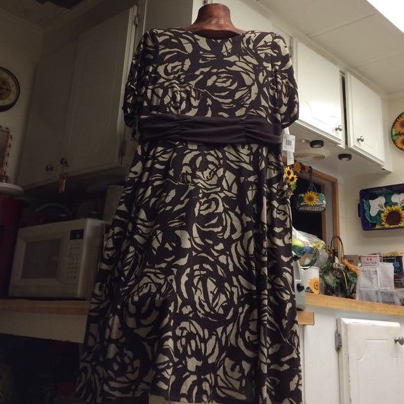 Chelsea Suite Dresses & Skirts - 👜Dress by Chelsea Suite. NWT-Sz 18👢