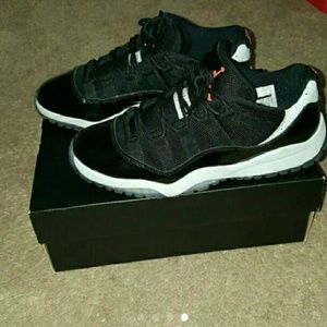 Jordan  Retro 11s (sz 2.5)
