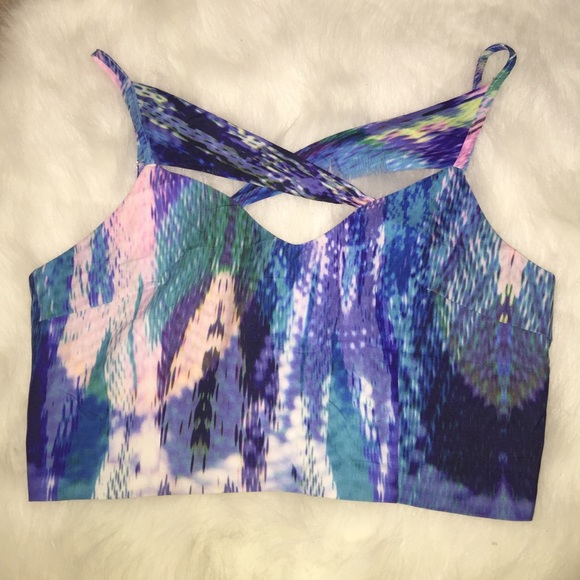 Crop top