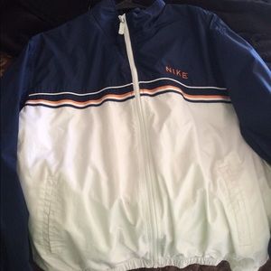 Nike Windbreaker size L 12-14