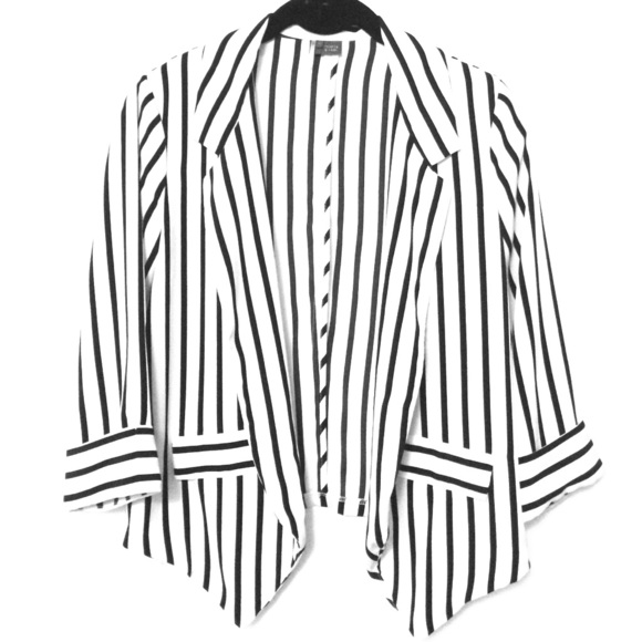Silky B/W Striped Blazer