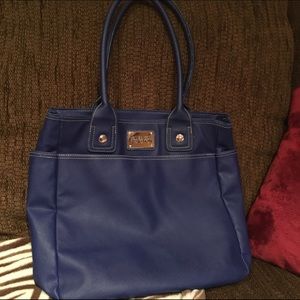 Like new carry all bag
