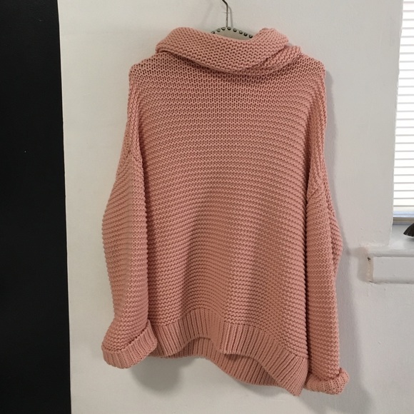 ZARA OVERSIZED KNIT SIZE SMALL