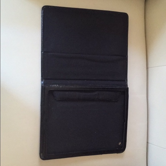 Coach leopard iPad 2/3 case. - Picture 3 of 3