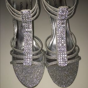 FLASH SALE Dressy silver heels!