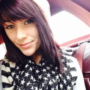 Meet your Posher, Cassandra