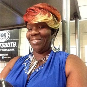 Meet your Posher, Angela