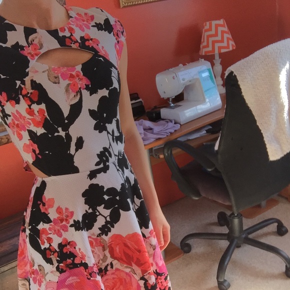 Brand new dress tried on but never worn out