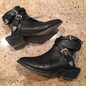 "The blonde salad" Steve Madden