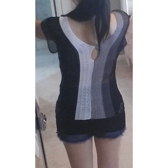 Grey Striped Sheer Crochet Swim Suit Coverup Top M - Picture 3 of 3