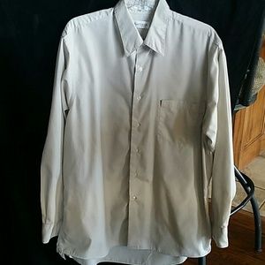 VAN HEUSEN MEN'S DRESS SHIRT