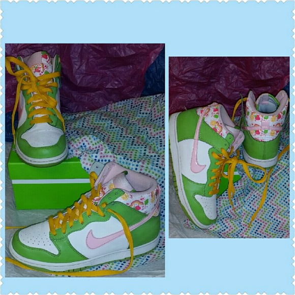 Nike sneakers youth size 6