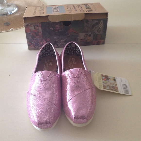 Nwt TOMS pink glitter