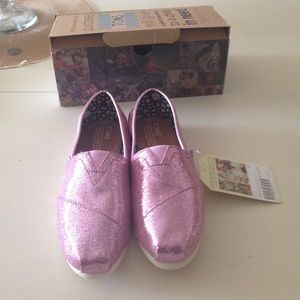 Nwt TOMS pink glitter