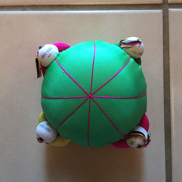 Pin cushions - Picture 2 of 3