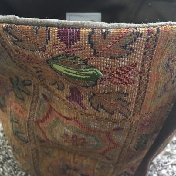 Petunia Pickle purse - Picture 3 of 3