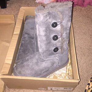 Grey button uggs