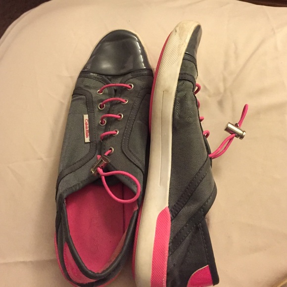 Calvin Kleins (PRICE DROPPED!) make me an offer!!!