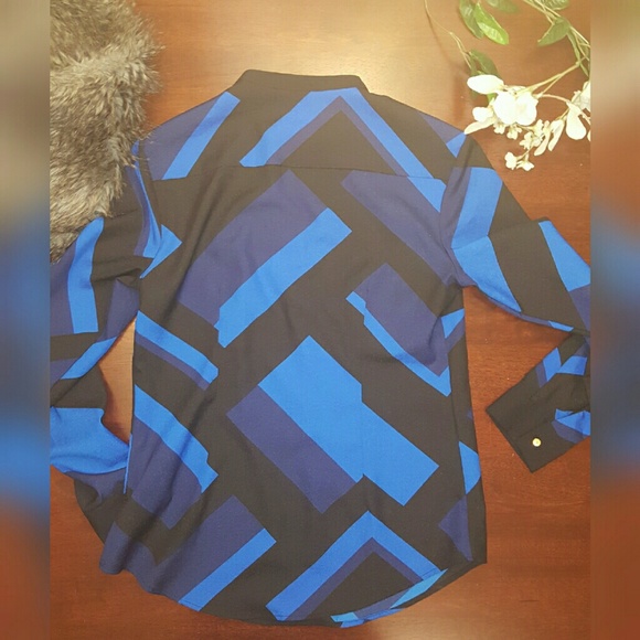 NY&Co. Blouse - Picture 2 of 7