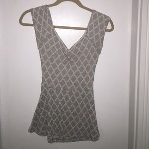 💥SALE💥Anthropology shirt. XS. Never worn.