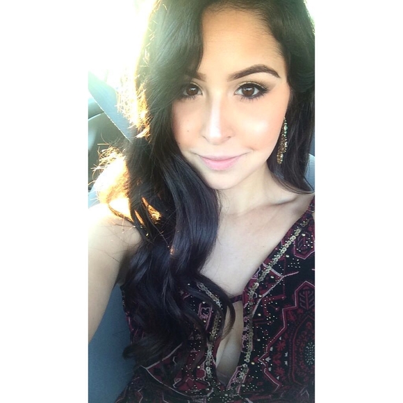 Meet your Posher, Gisely - Picture 1 of 1