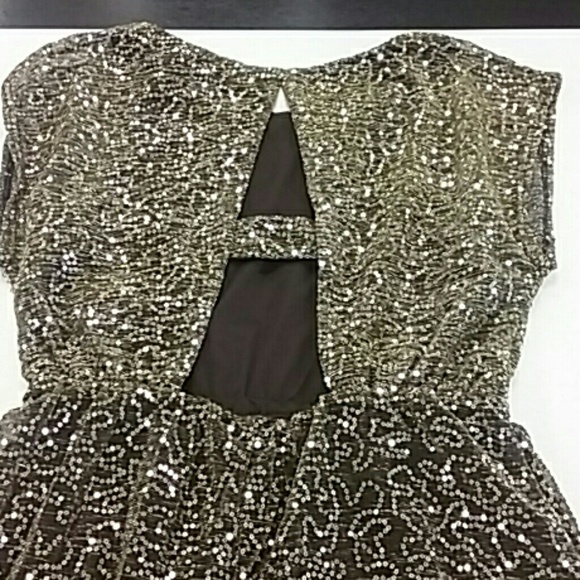 Sparkly gold dress - Picture 3 of 3