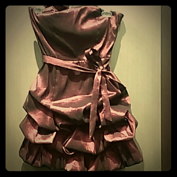 Red dress - Picture 1 of 2