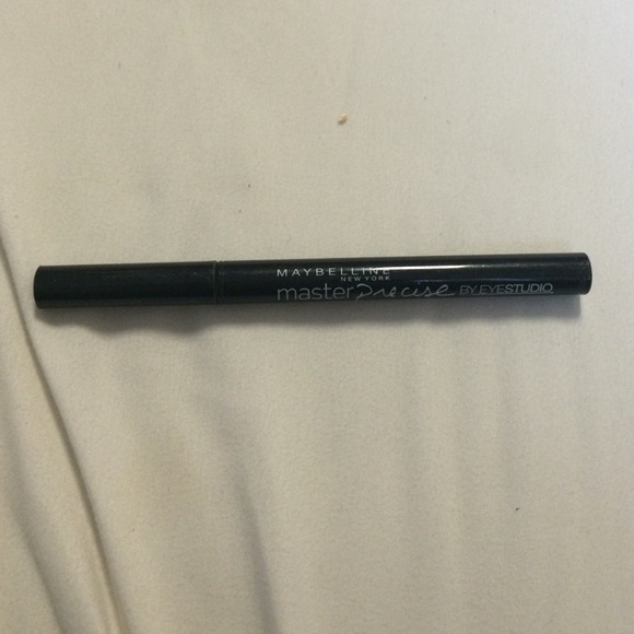Maybelline Master Precise Liquid Eyeliner