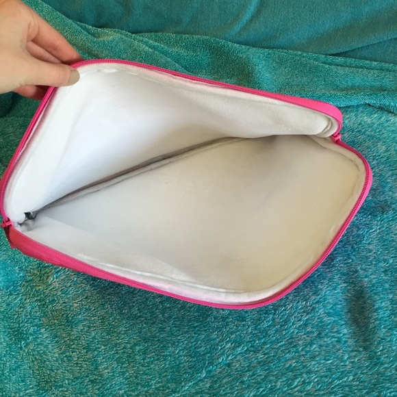 Authentic Marc Jacobs laptop case - Picture 2 of 3