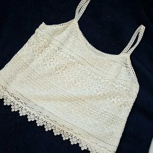 Mossimo crop top - Picture 2 of 4