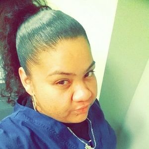 Meet your Posher, Desiree