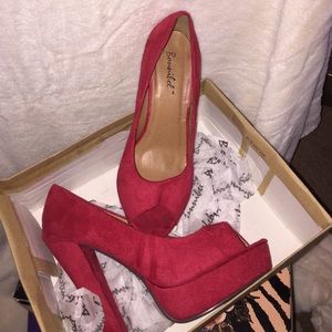 Red Pumps