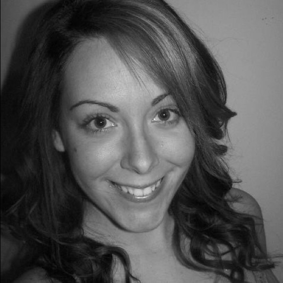 Meet your Posher, Ruby - Picture 2 of 2