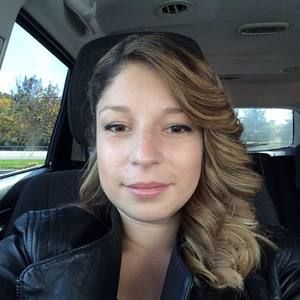 Meet your Posher, Elise