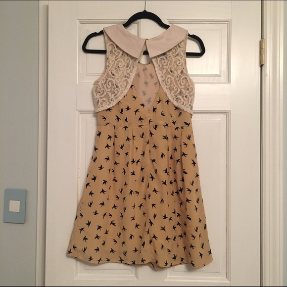 Vintaged Styled Dress - Picture 2 of 4