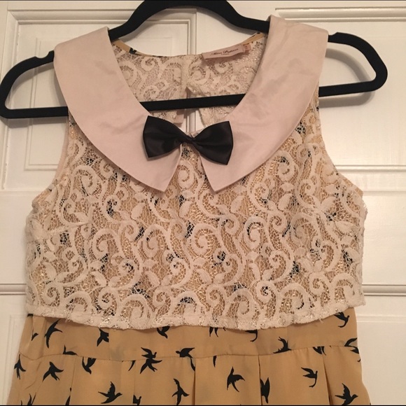 Vintaged Styled Dress - Picture 3 of 4