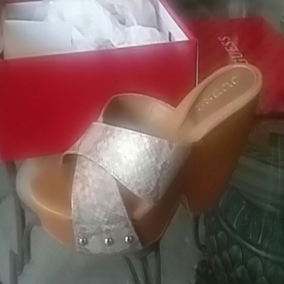 Shoes - Picture 3 of 4