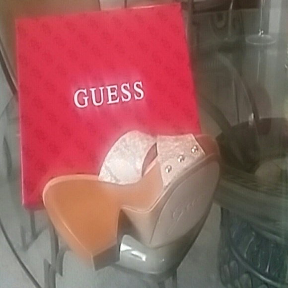 Shoes - Picture 4 of 4