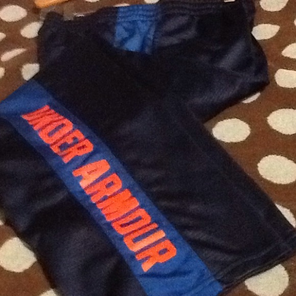 Under armour pants xL