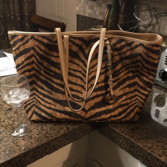 Michael Kors Tiger Stripe Jet Set Tote w/ wallet